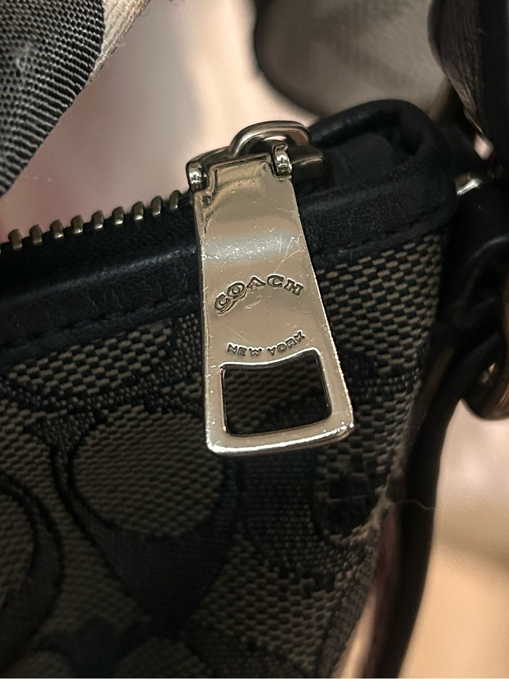 Coach Signature Canvas Crossbody Shoulder Bag - Picture 9 of 9